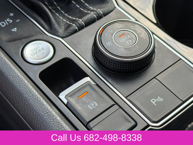 Used 2023 Volkswagen Atlas Cross Sport SEL AWD/4WD image 29