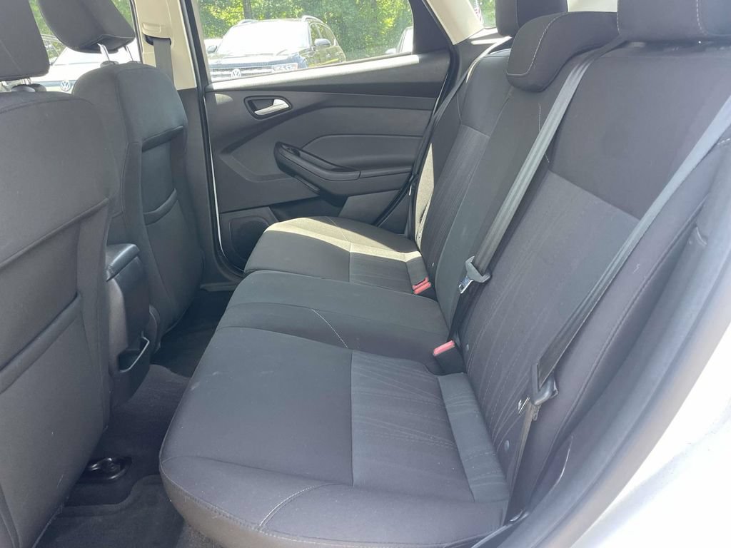 Used 2015 Ford Focus SE FWD image 10