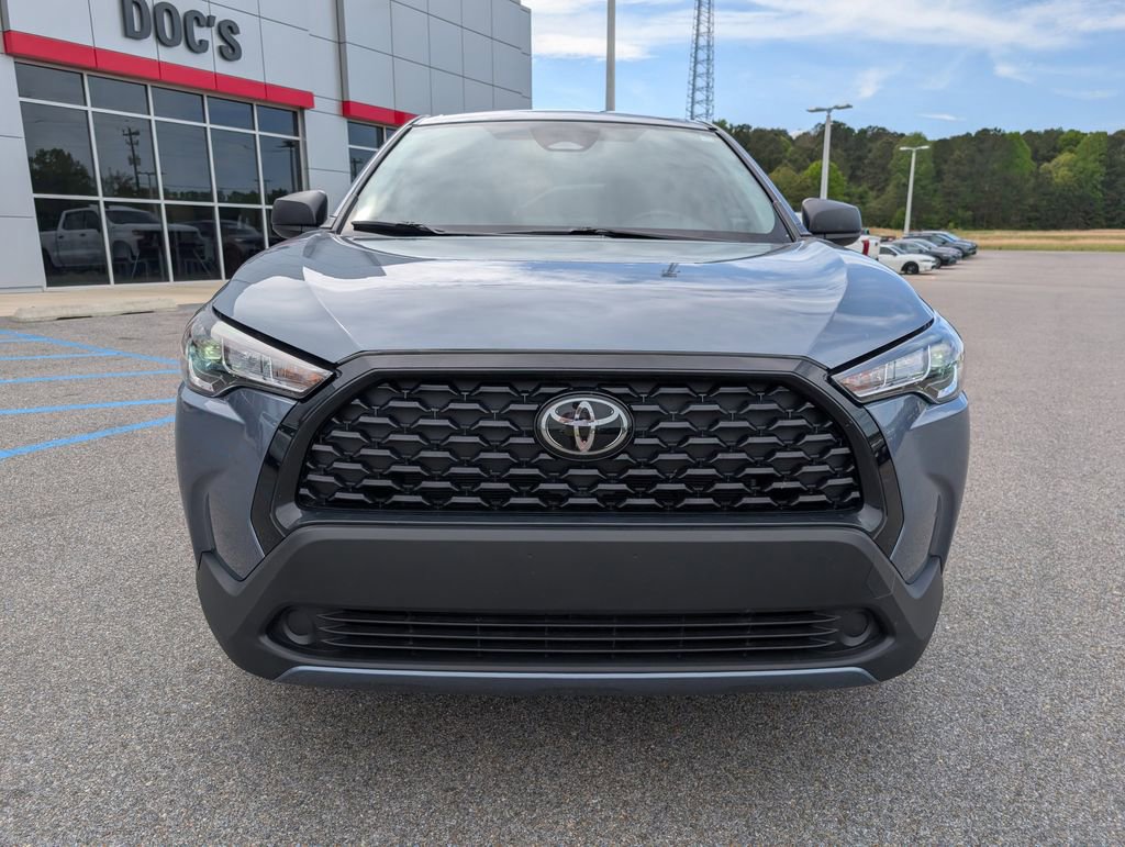 Used 2025 Toyota Corolla Cross L image 8