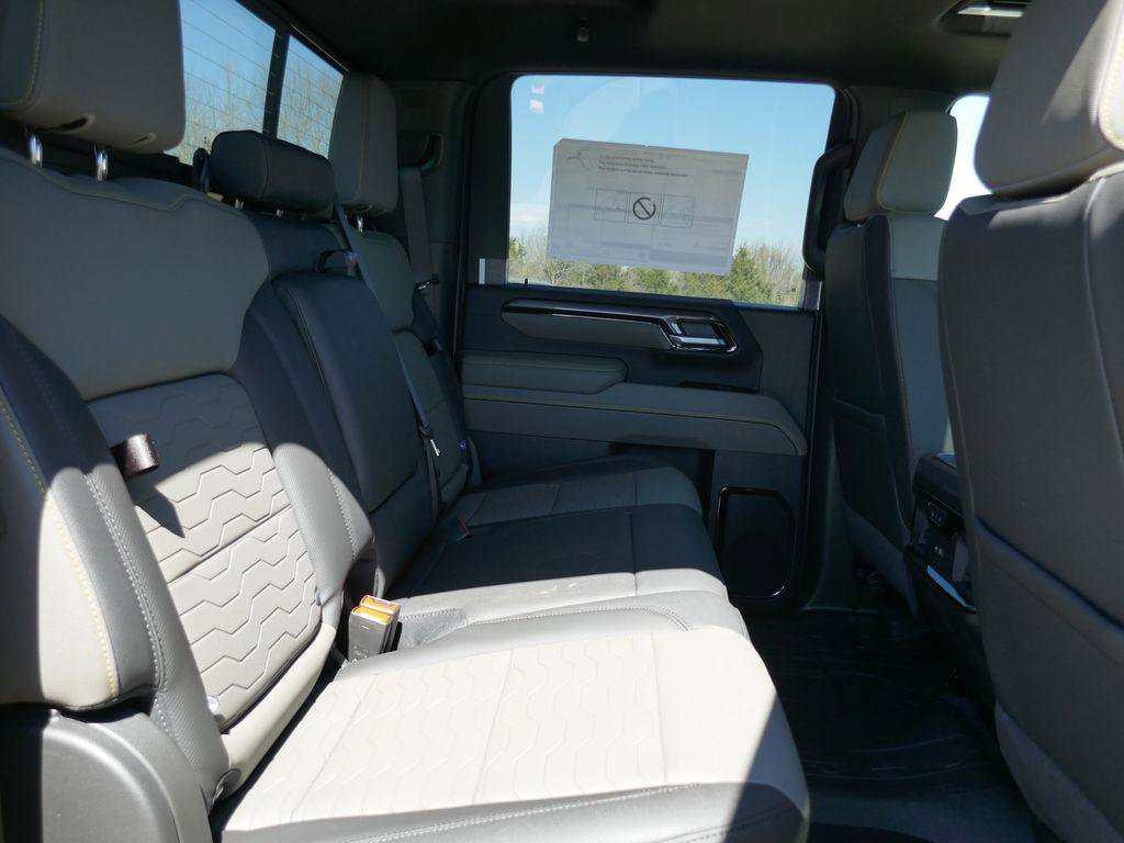New 2026 Chevrolet Silverado 2500 ZR2 w/ LPO, Dark Essentials Package image 15