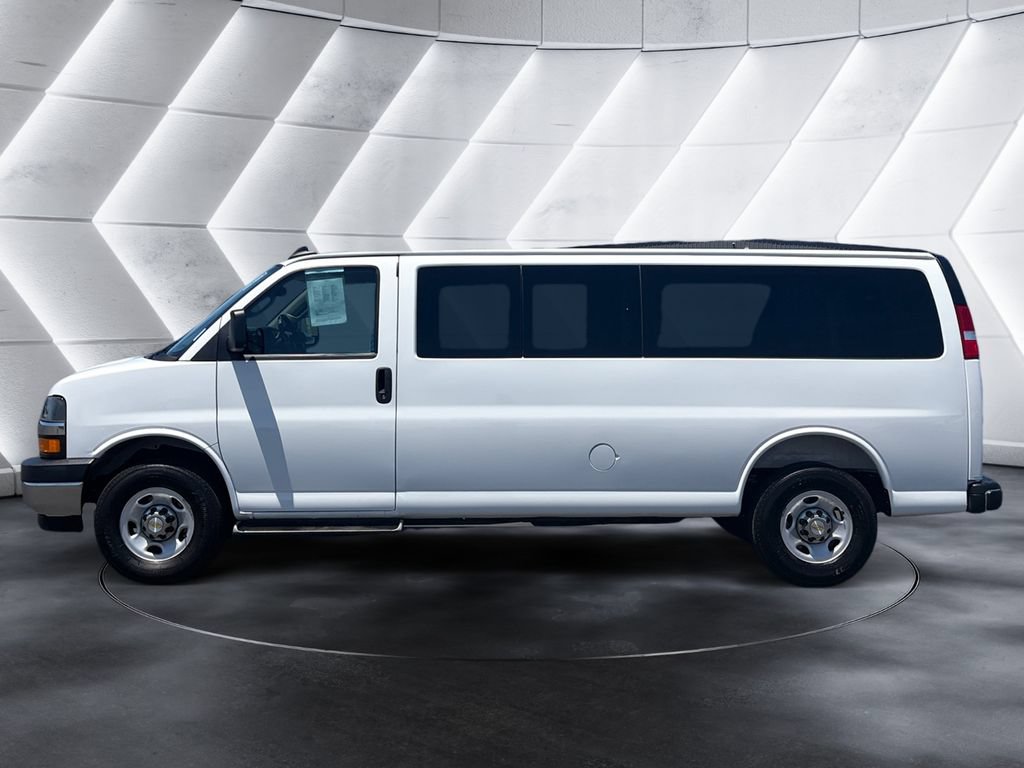 Certified 2025 Chevrolet Express 3500 LT w/ LT Preferred Equipment Group RWD image 2