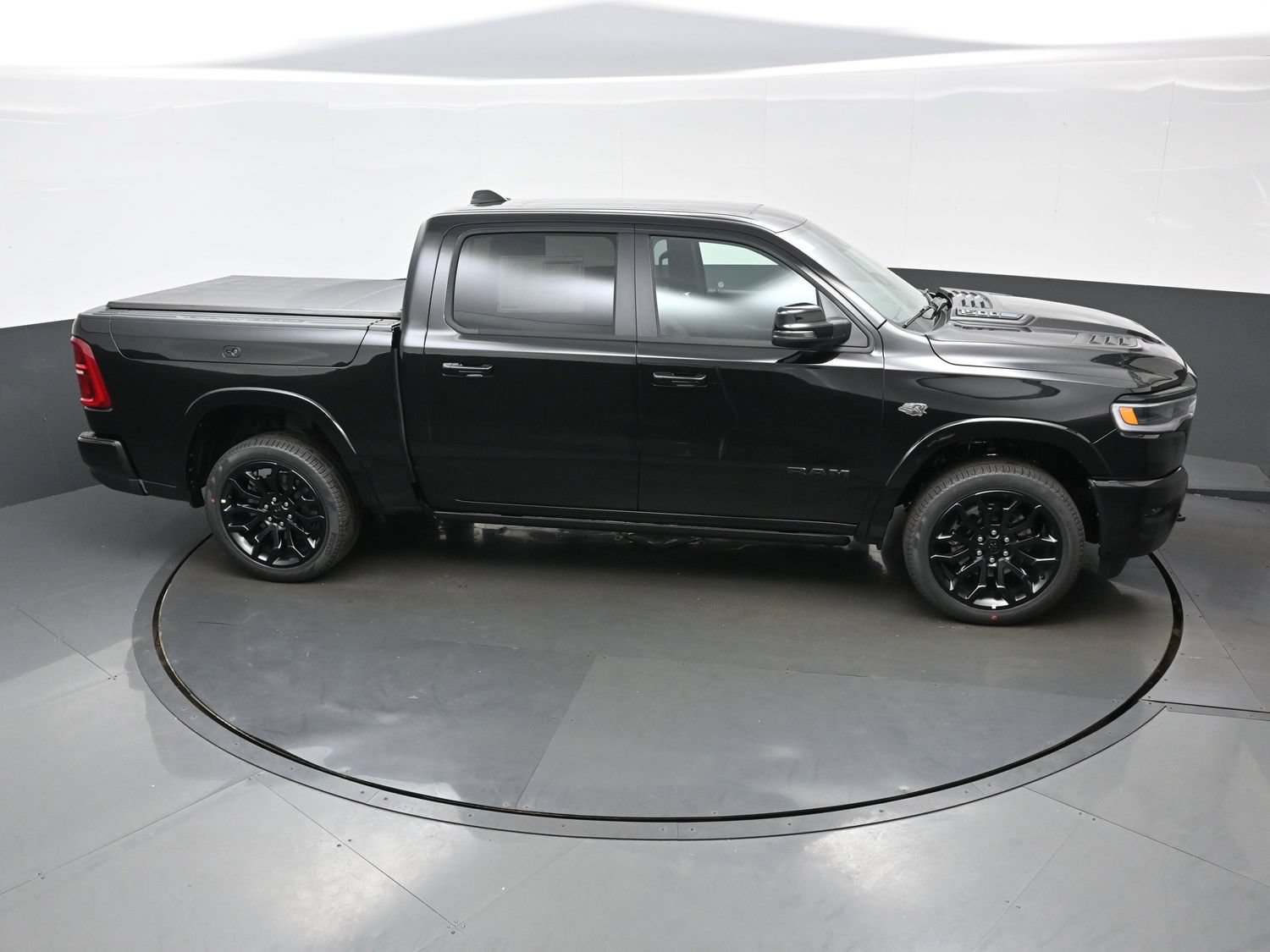 New 2027 RAM 1500 Limited AWD/4WD image 26