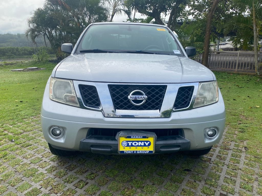 Used 2015 Nissan Frontier SV w/ SV Value Truck Package RWD image 2