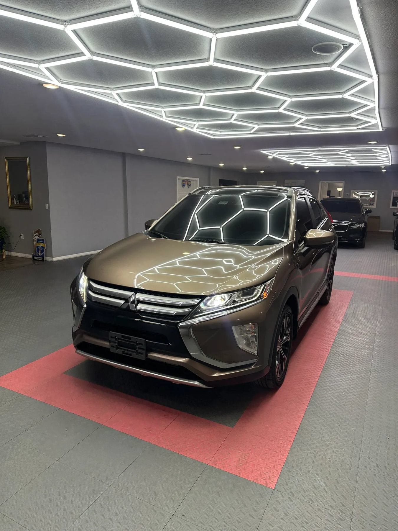 Used 2018 Mitsubishi Eclipse Cross SEL AWD/4WD image 2