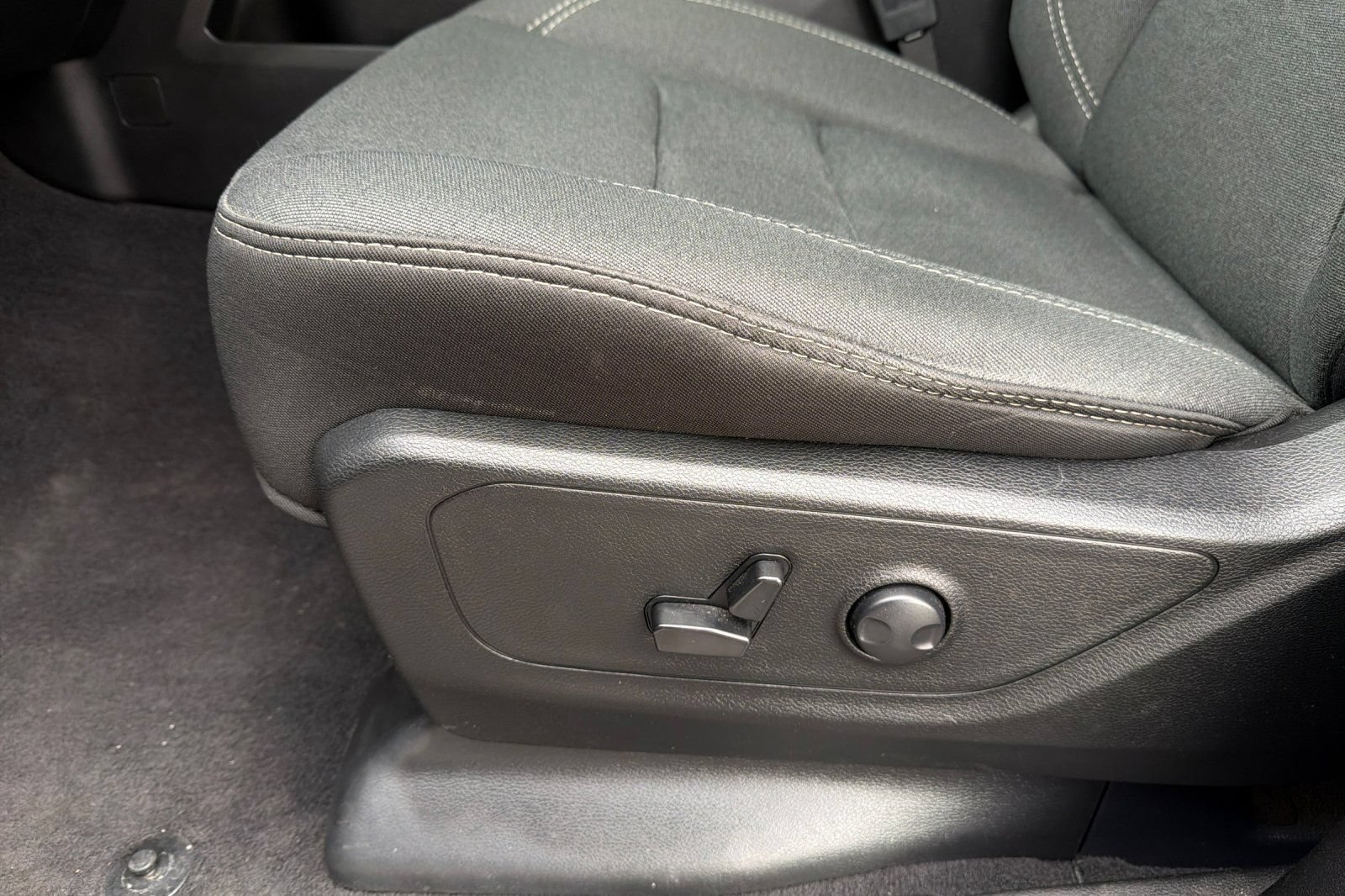 Used 2025 RAM 1500 Big Horn AWD/4WD image 12