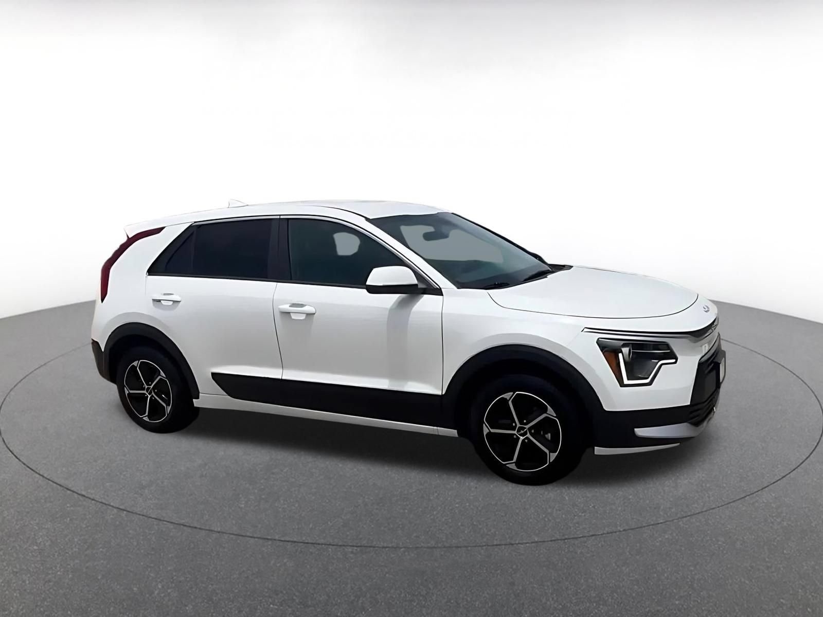 Used 2026 Kia Niro LX FWD video 2
