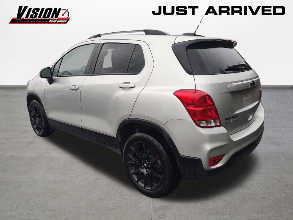 Used 2022 Chevrolet Trax LT w/ Sport Edition AWD/4WD image 3