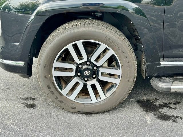 Used 2024 Toyota 4Runner Limited AWD/4WD image 30