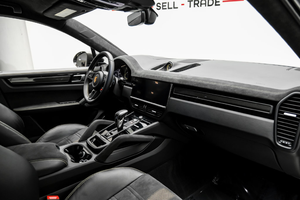 Used 2023 Porsche Cayenne Turbo GT AWD/4WD image 15