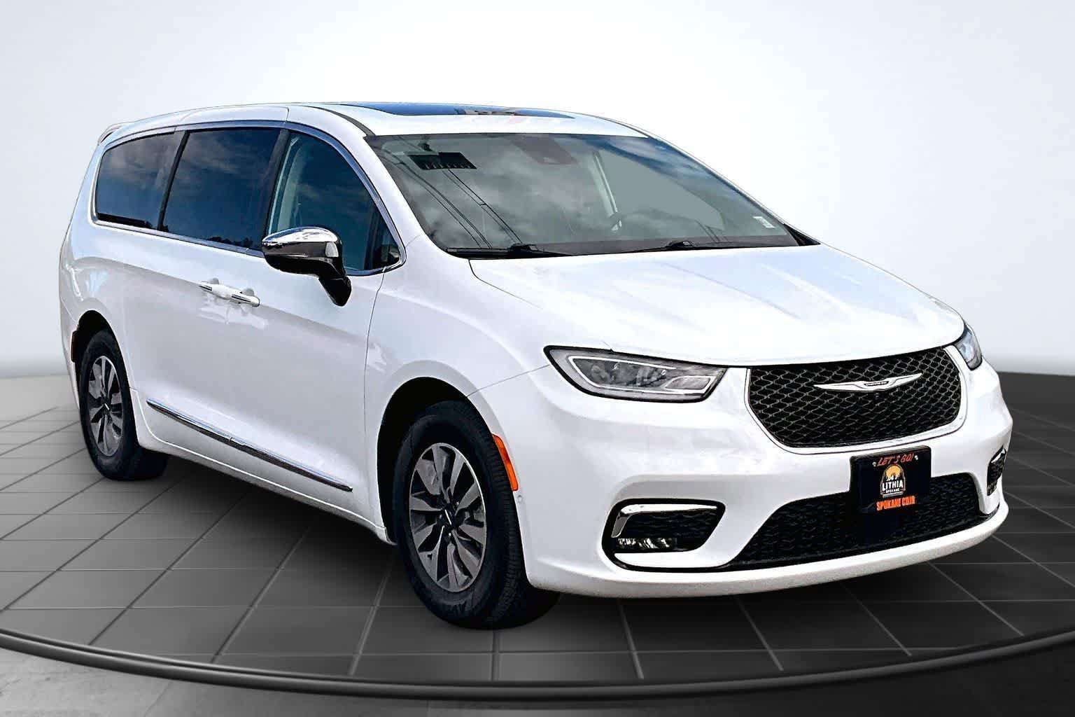 Used 2023 Chrysler Pacifica Limited FWD image 22