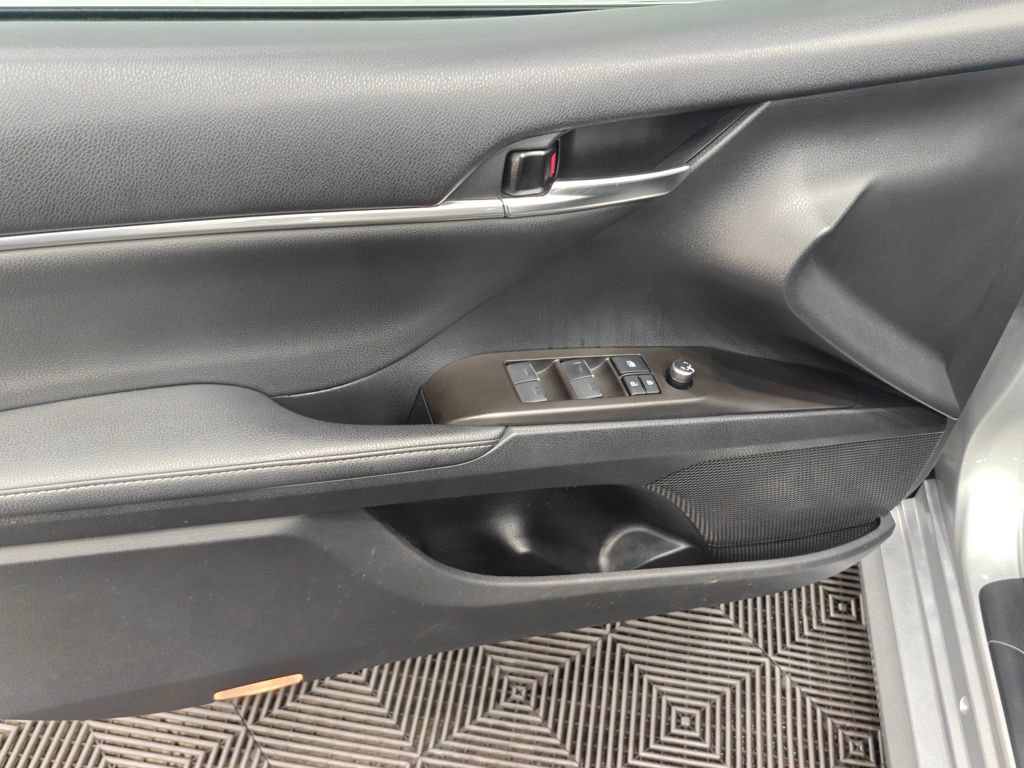 Used 2021 Toyota Camry XLE AWD/4WD image 46