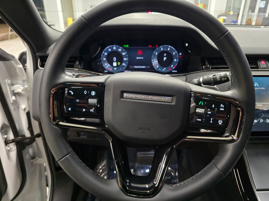 Used 2025 Land Rover Range Rover Evoque S AWD/4WD image 16