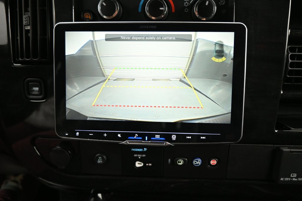 Used 2023 Chevrolet Express 2500 RWD image 21