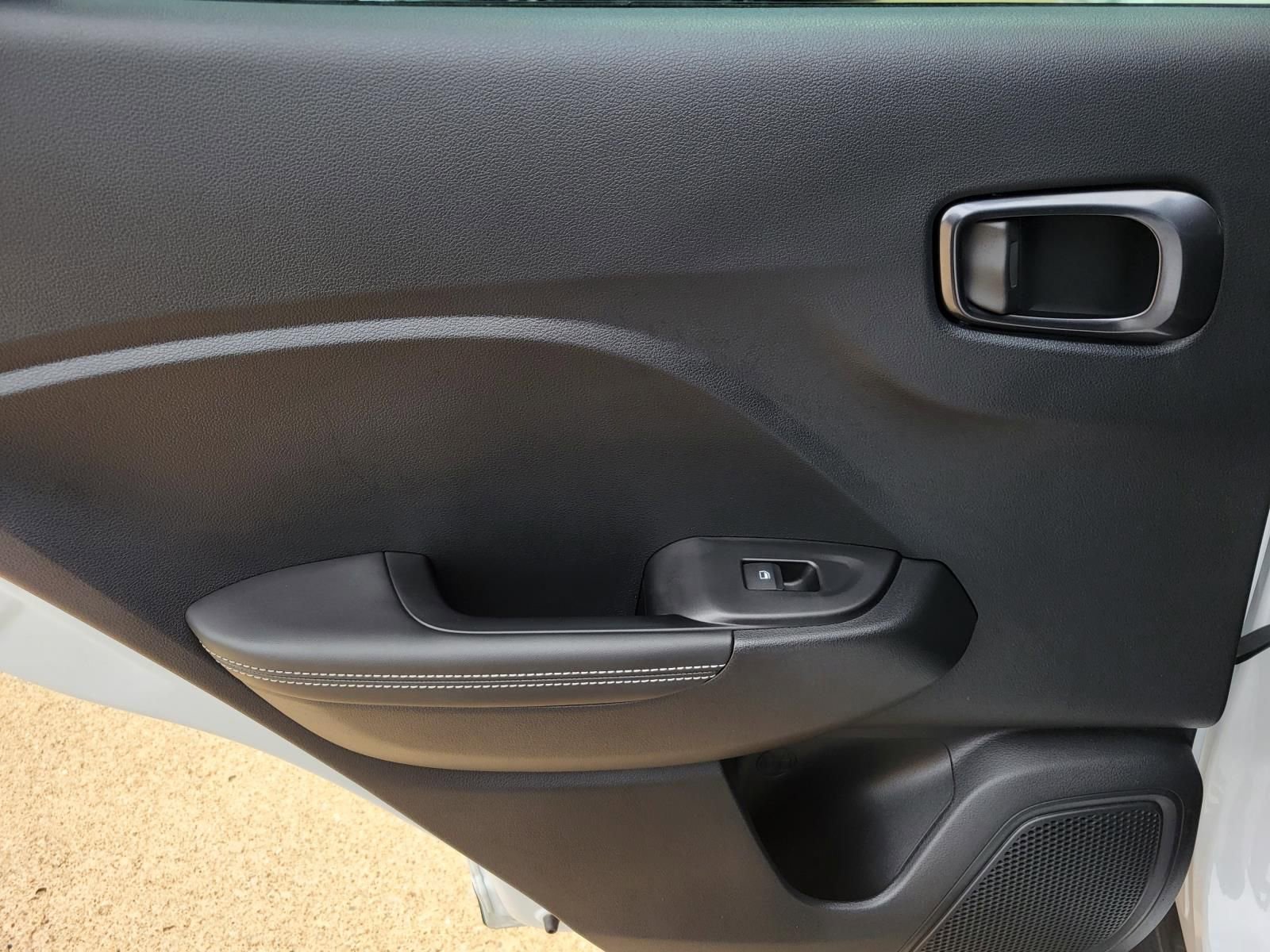Certified 2024 Hyundai Venue Limited FWD image 10