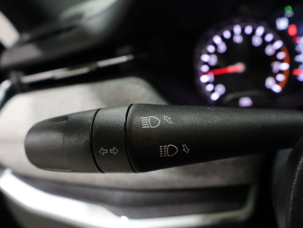 Used 2023 Jeep Compass Latitude image 34