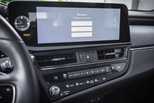 Certified 2025 Lexus ES 350 w/ Premium Package FWD image 16