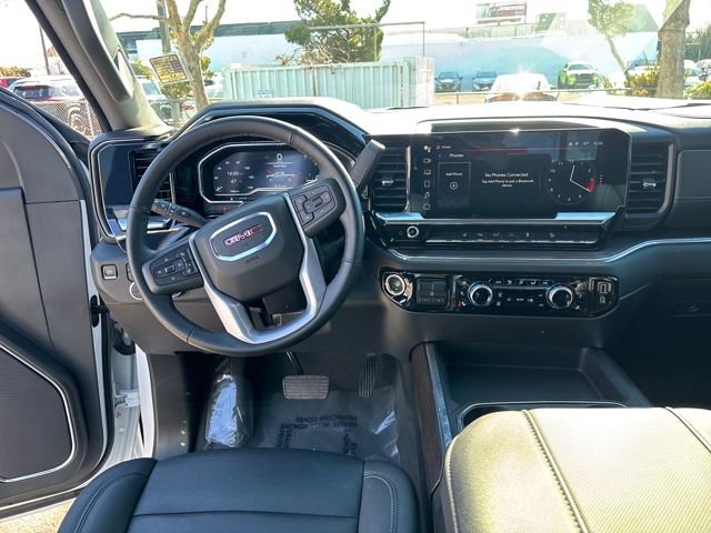 Used 2024 GMC Sierra 2500 SLT w/ SLT Premium Package image 16