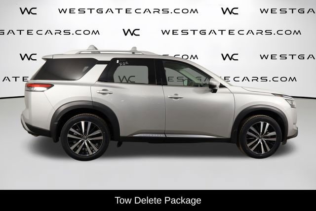 Used 2024 Nissan Pathfinder Platinum w/ Cargo Package image 5