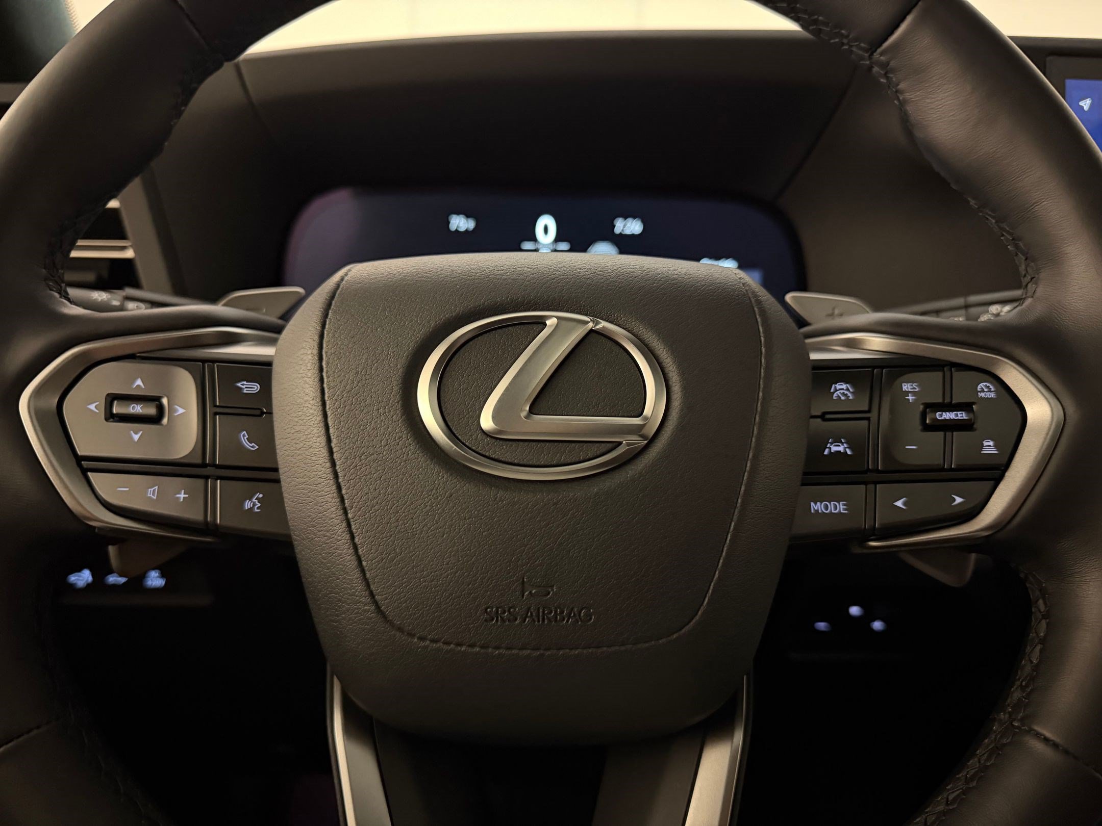 Used 2024 Lexus GX 550 AWD/4WD image 11
