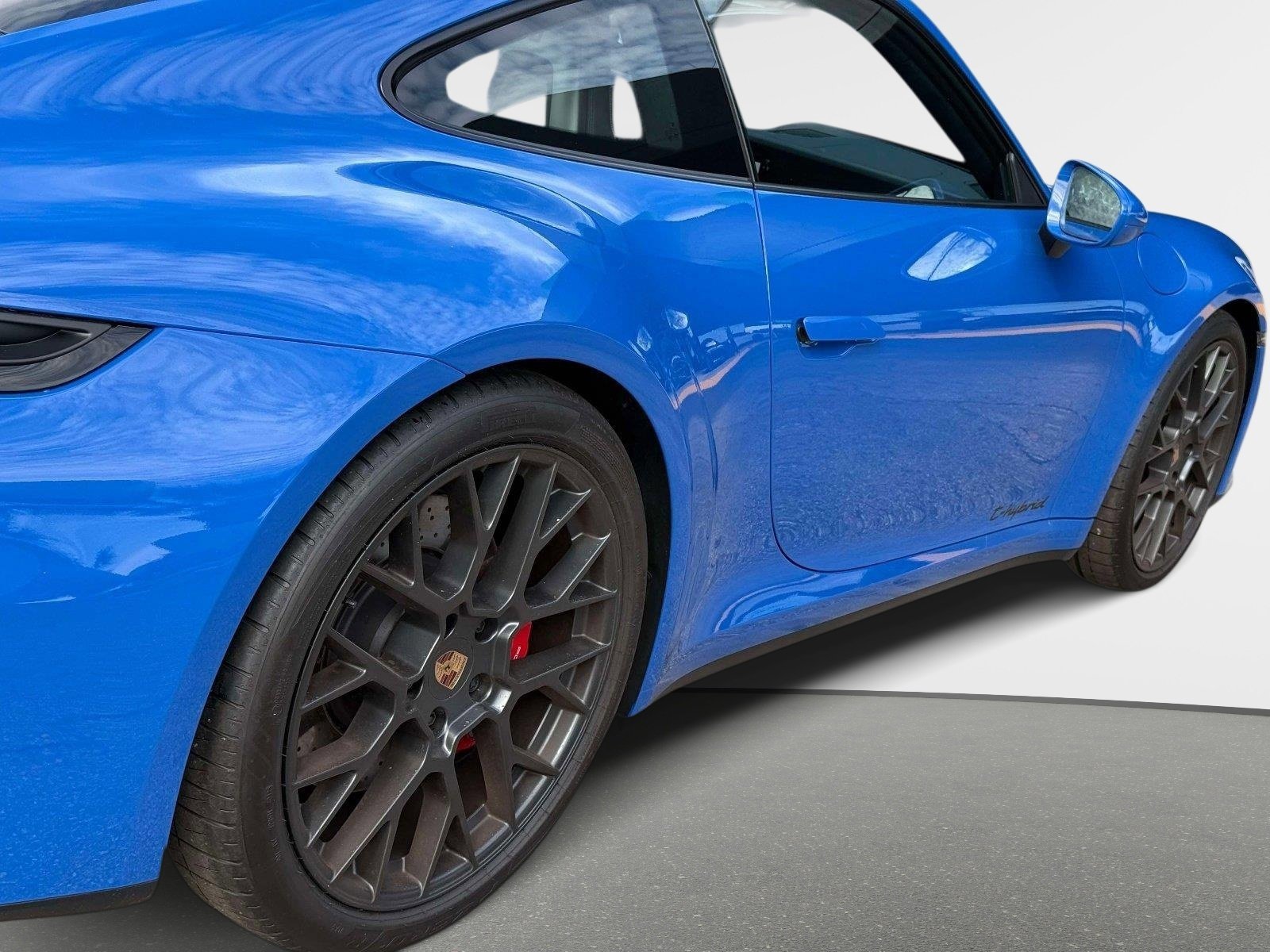 Used 2025 Porsche 911 Carrera GTS image 17