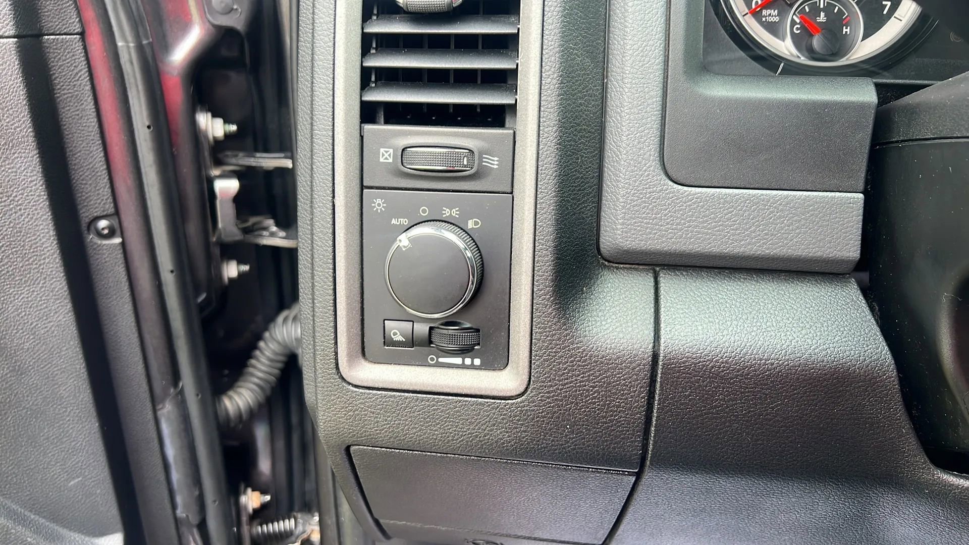 Used 2017 RAM 2500 Tradesman w/ Chrome Appearance Group image 22