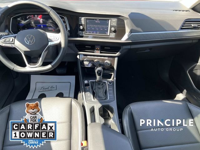 Used 2023 Volkswagen Jetta SE w/ Panoramic Sunroof Package FWD image 29