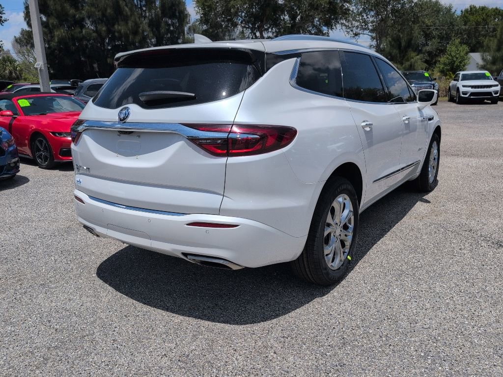 Used 2020 Buick Enclave Avenir w/ Avenir Technology Package AWD/4WD image 3