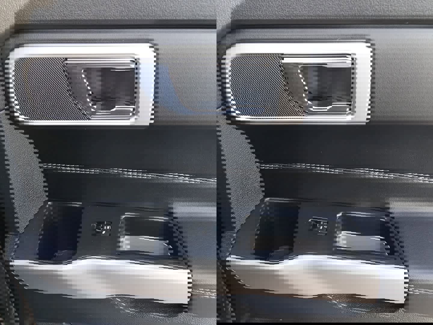 Used 2020 Ford Explorer XLT w/ Equipment Group 202A image 58