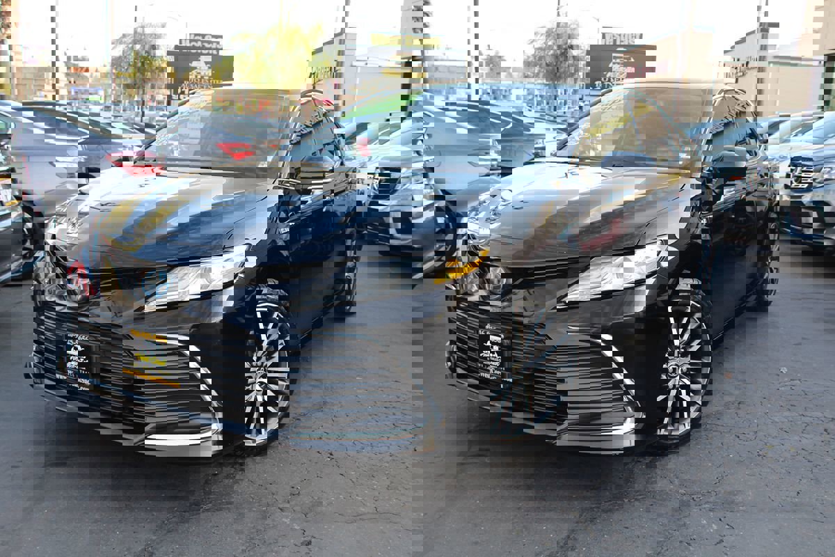 Used 2021 Toyota Camry XLE image 37