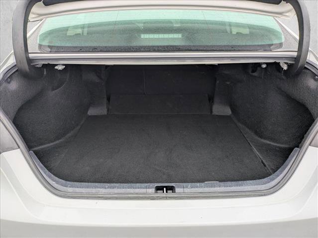 Used 2024 Toyota Camry SE image 18