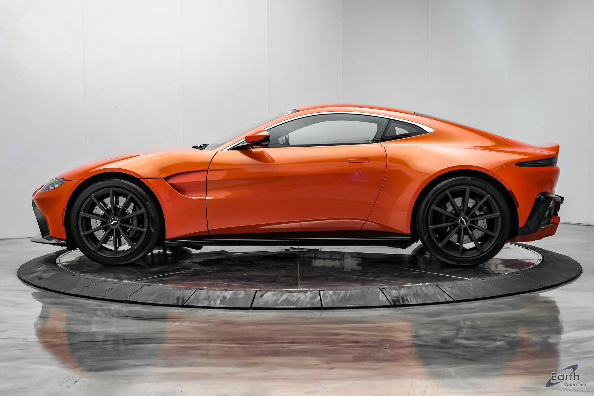 Used 2020 Aston Martin V8 Vantage Coupe RWD image 8