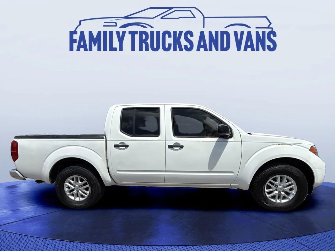 Used 2018 Nissan Frontier SV RWD image 6