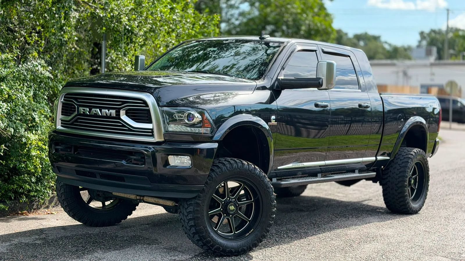 Used 2018 RAM 2500 Limited AWD/4WD image 3