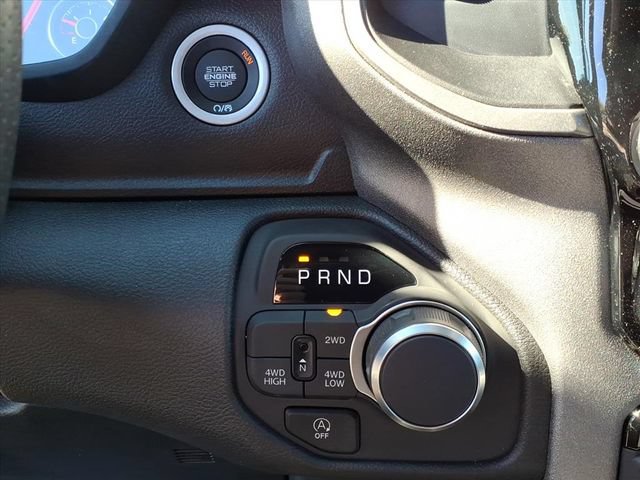 New 2026 RAM 1500 Express AWD/4WD image 17