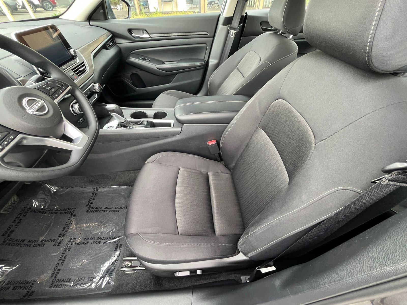 Used 2025 Nissan Altima 2.5 SV FWD image 28