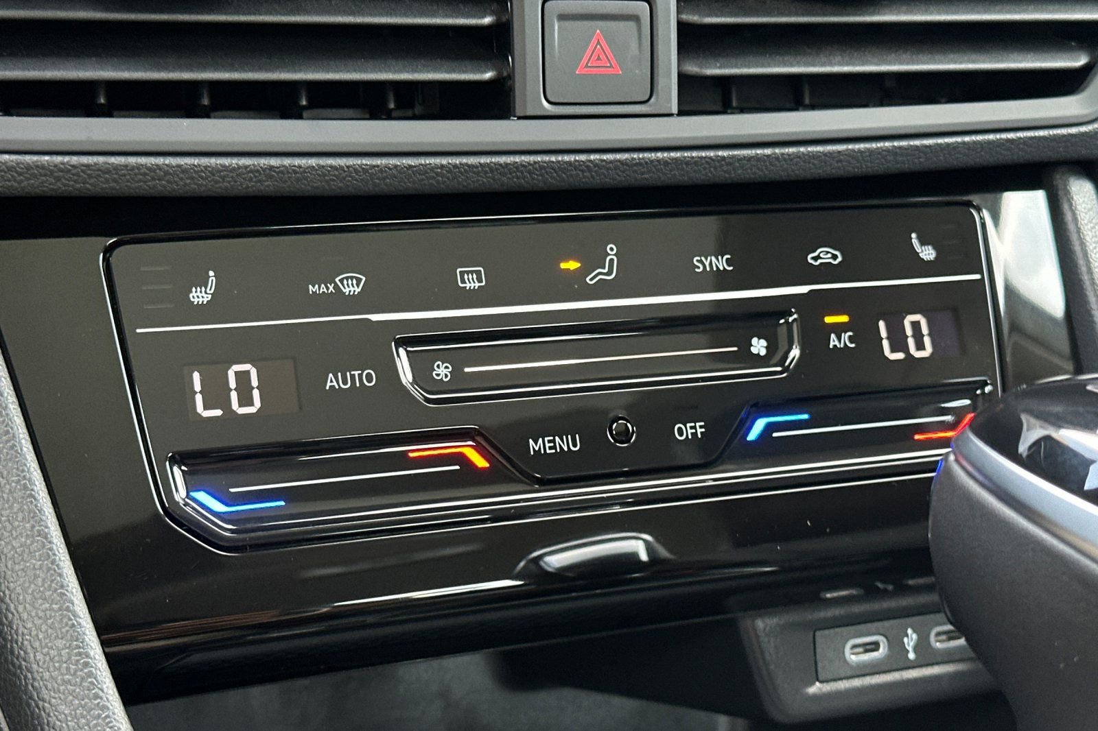 New 2026 Volkswagen Jetta SE FWD image 17