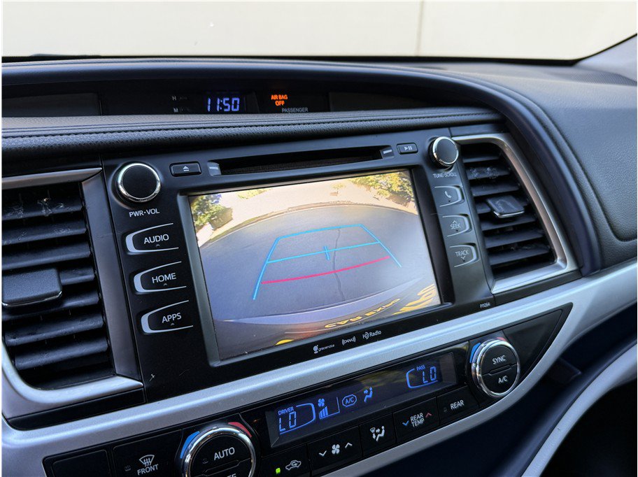 Used 2016 Toyota Highlander Plus AWD/4WD image 15