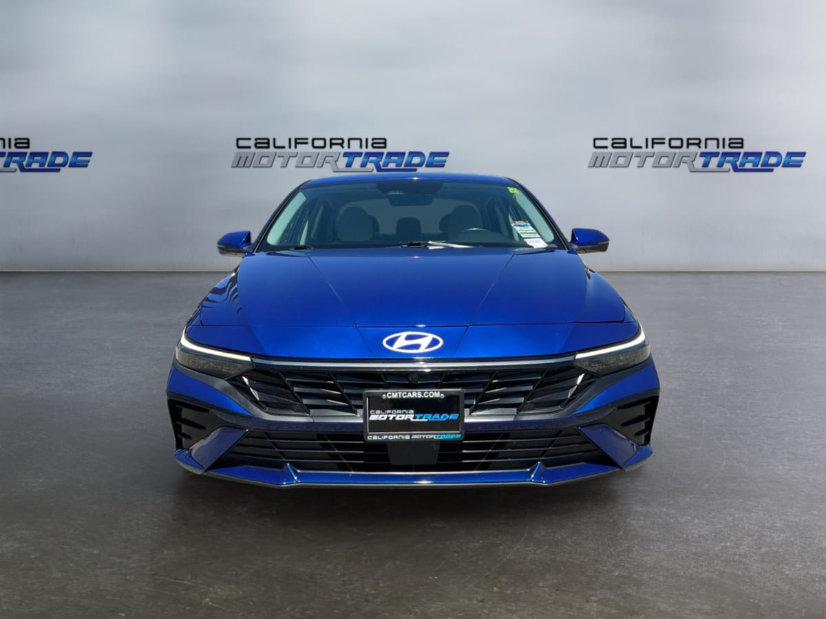 Used 2024 Hyundai Elantra Limited FWD image 2
