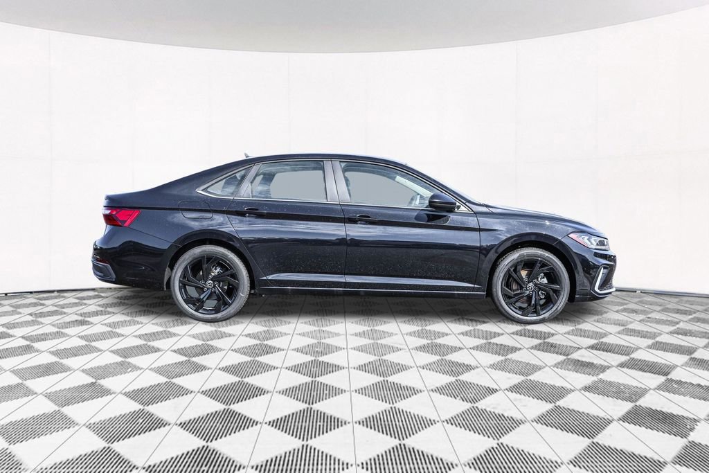 New 2026 Volkswagen Jetta SE FWD image 15
