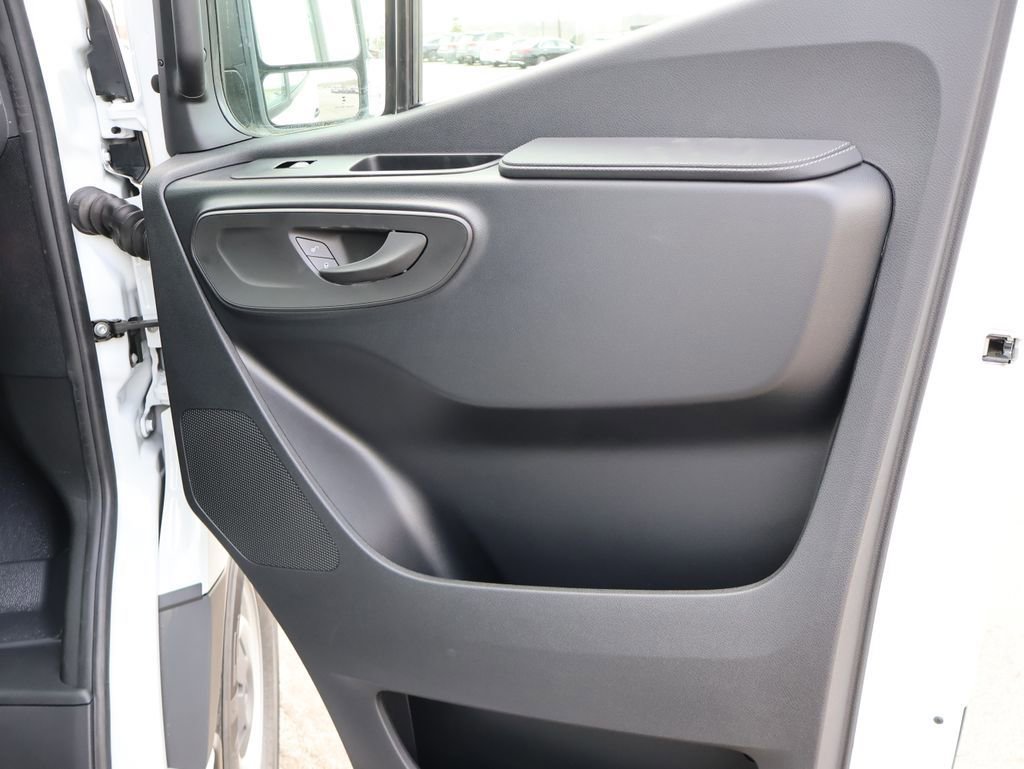 New 2026 Mercedes-Benz Sprinter 2500 image 13