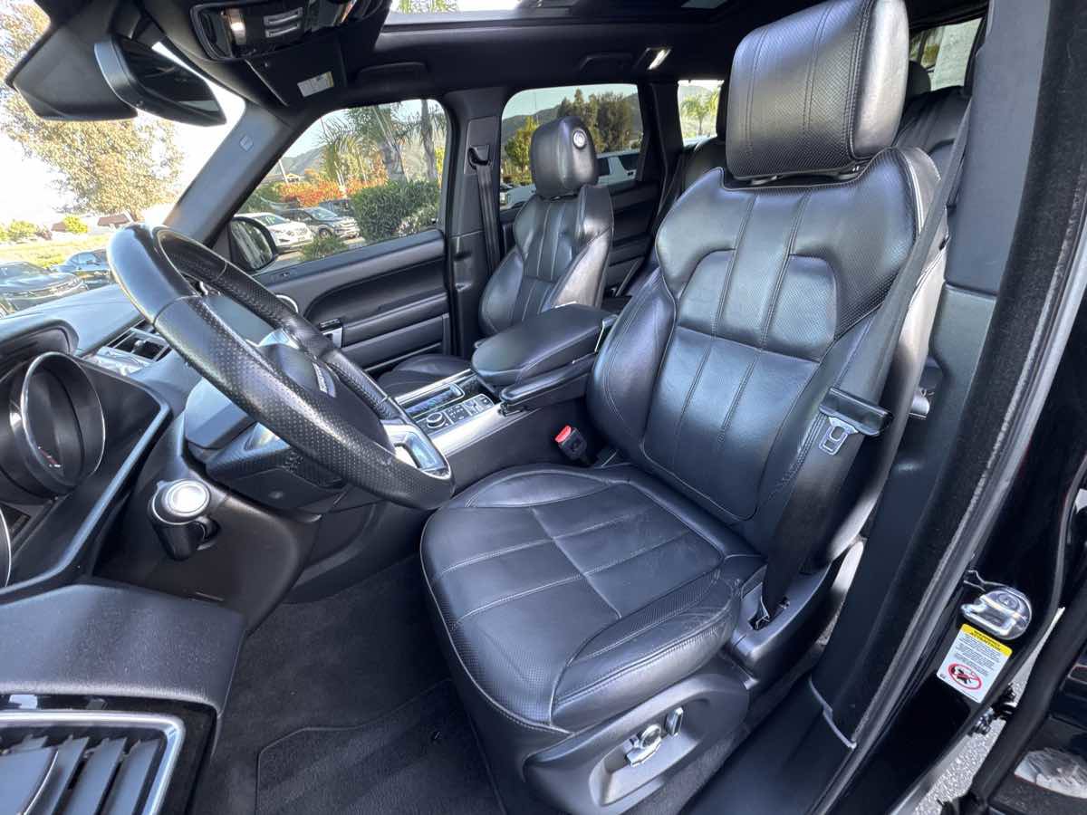 Used 2016 Land Rover Range Rover Sport HSE image 19
