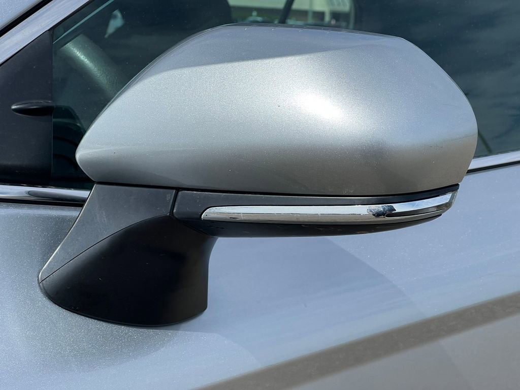 Used 2019 Toyota Camry LE w/ Convenience Package image 32