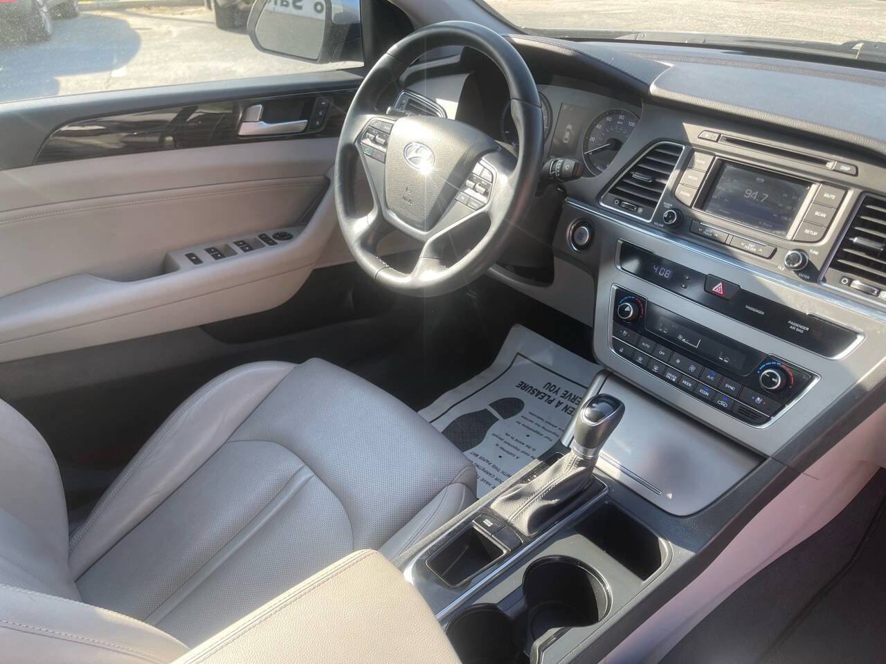 Used 2016 Hyundai Sonata Limited FWD image 30