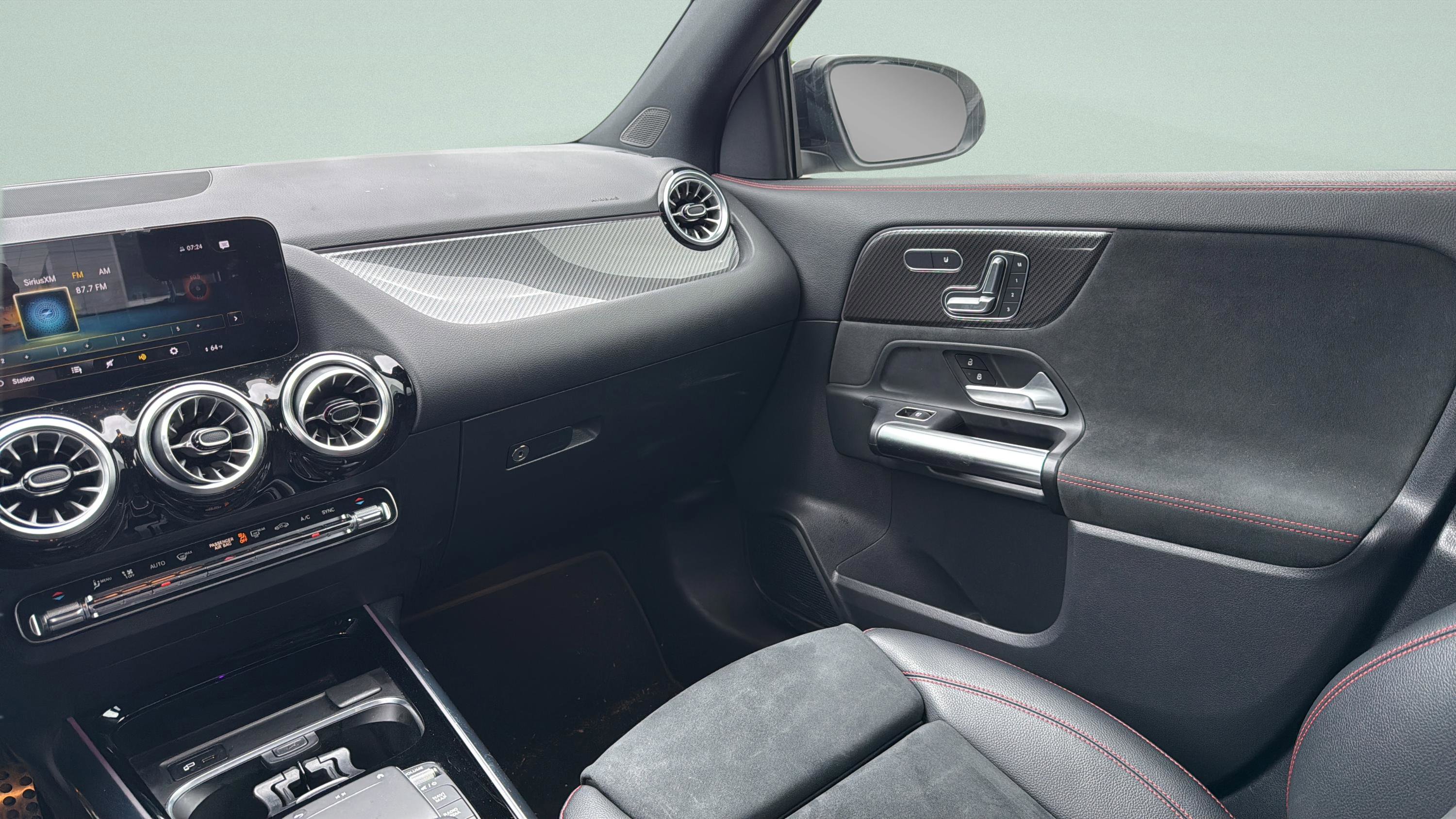 Used 2022 Mercedes-Benz GLA 250 image 30