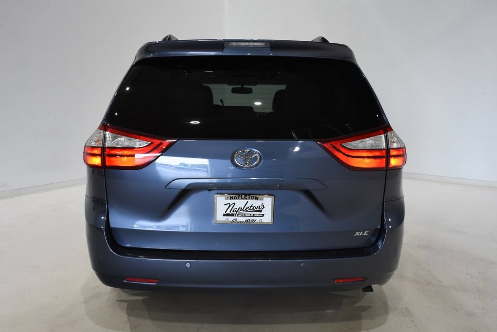 Used 2015 Toyota Sienna XLE Premium FWD image 5