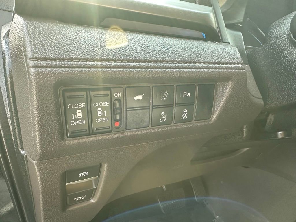 Used 2020 Honda Odyssey Elite image 18