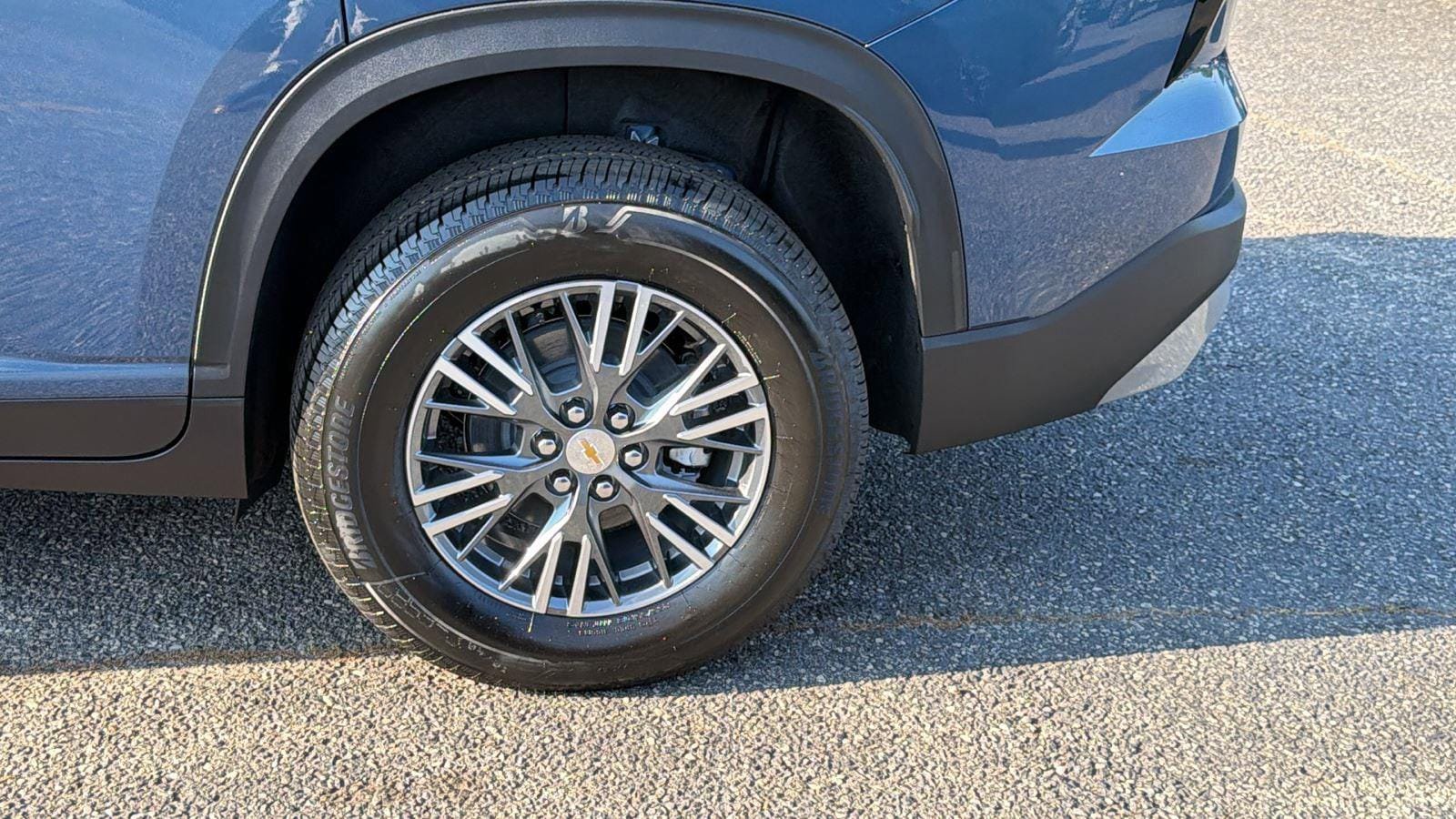 New 2026 Chevrolet Traverse LT FWD image 9