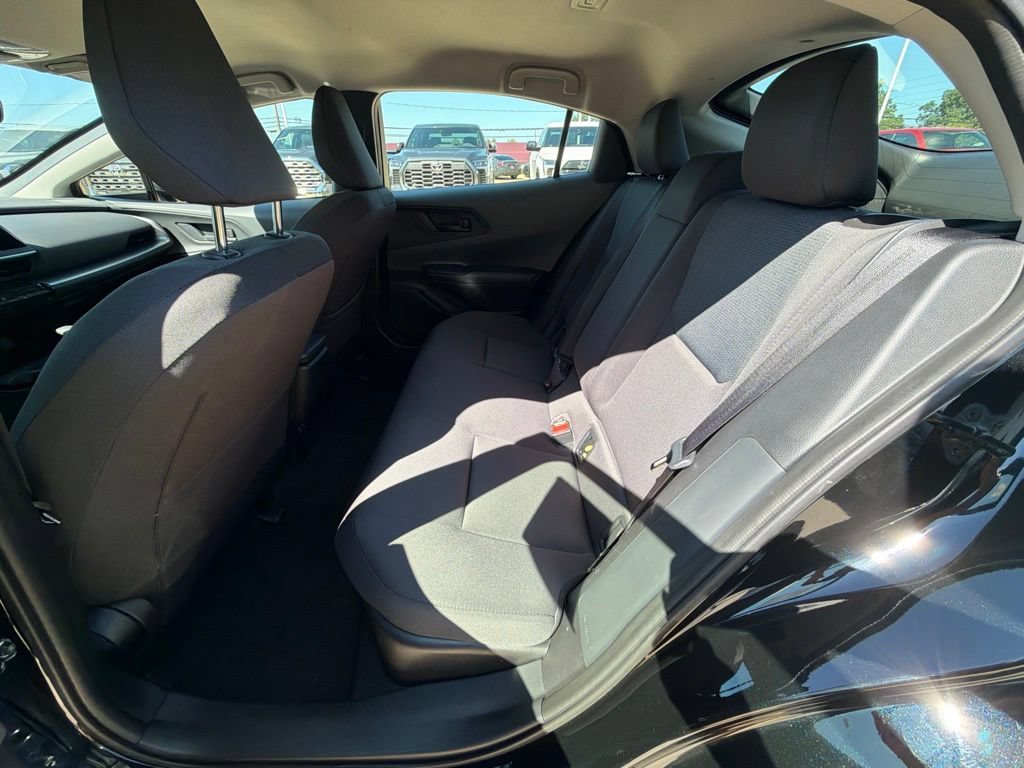 Used 2025 Toyota Prius LE FWD image 24