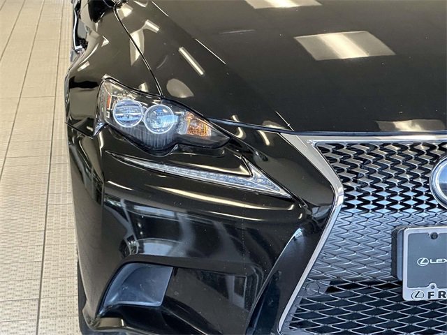 Used 2016 Lexus IS 300 AWD image 9