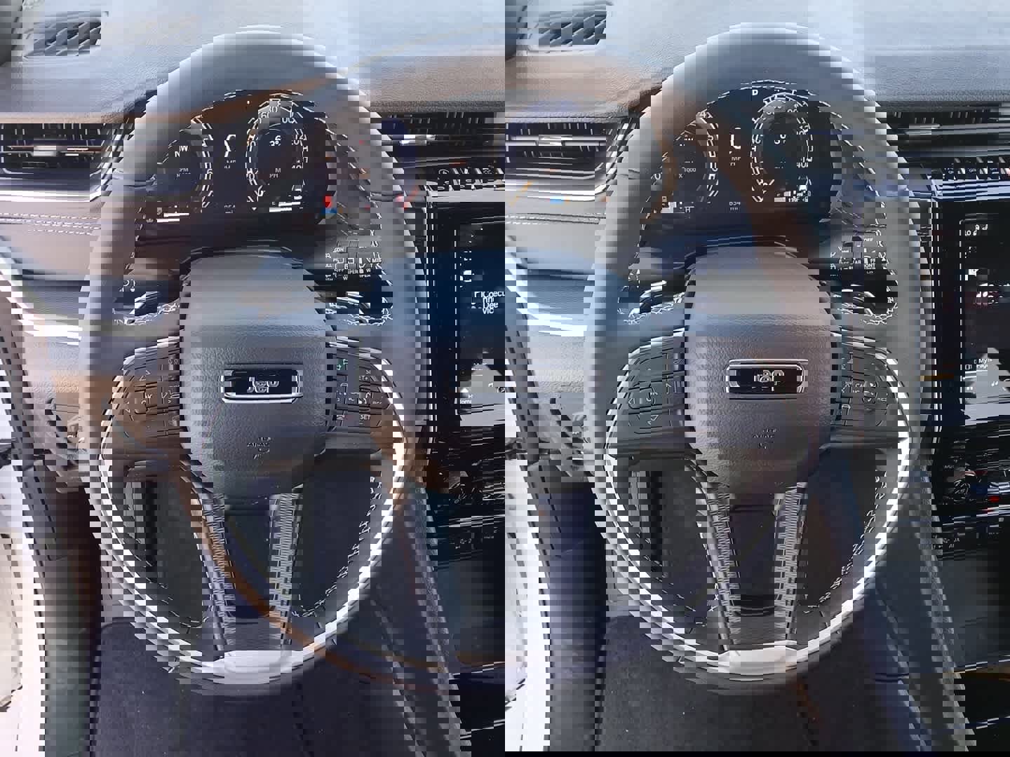 New 2025 Jeep Grand Cherokee Laredo X w/ Luxury Tech Group I image 26